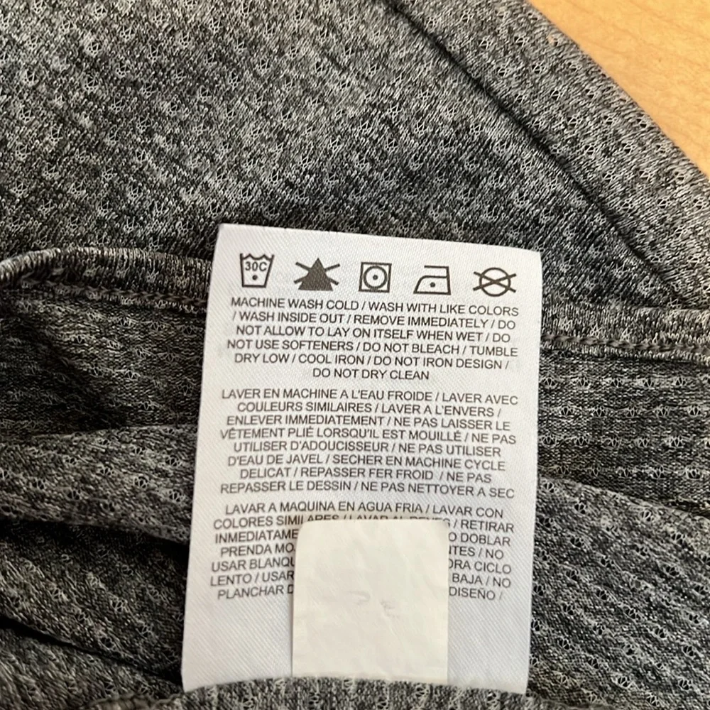 Nike Dri-Fit Running / Yoga Athletic Loose Gray Shirt